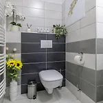 Golden Sunflower شقة
